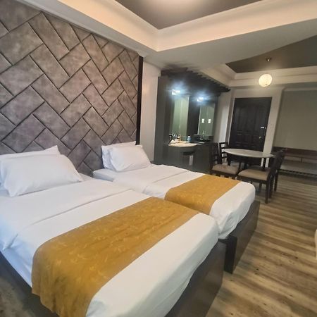 Mo2 Westown Hotel - Mandalagan Баколод Екстер'єр фото