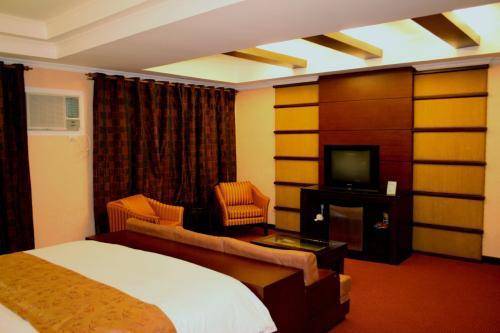 Mo2 Westown Hotel - Mandalagan Баколод Екстер'єр фото