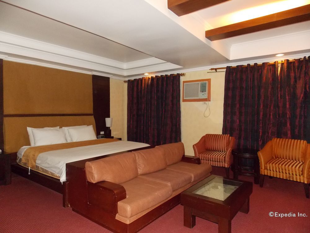 Mo2 Westown Hotel - Mandalagan Баколод Екстер'єр фото