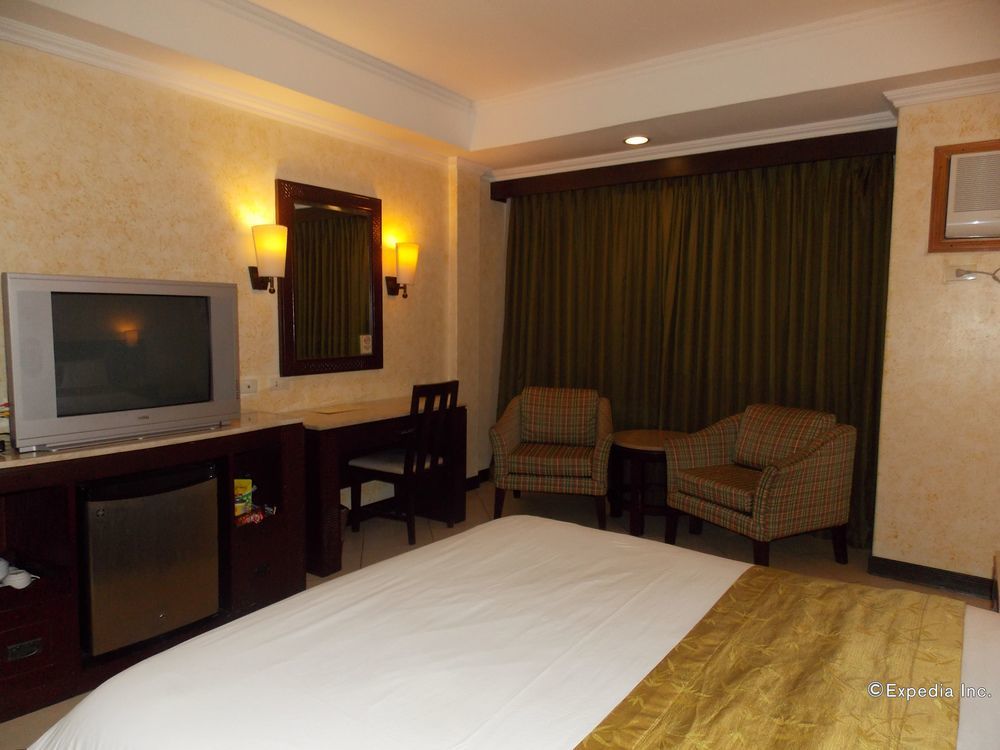 Mo2 Westown Hotel - Mandalagan Баколод Екстер'єр фото