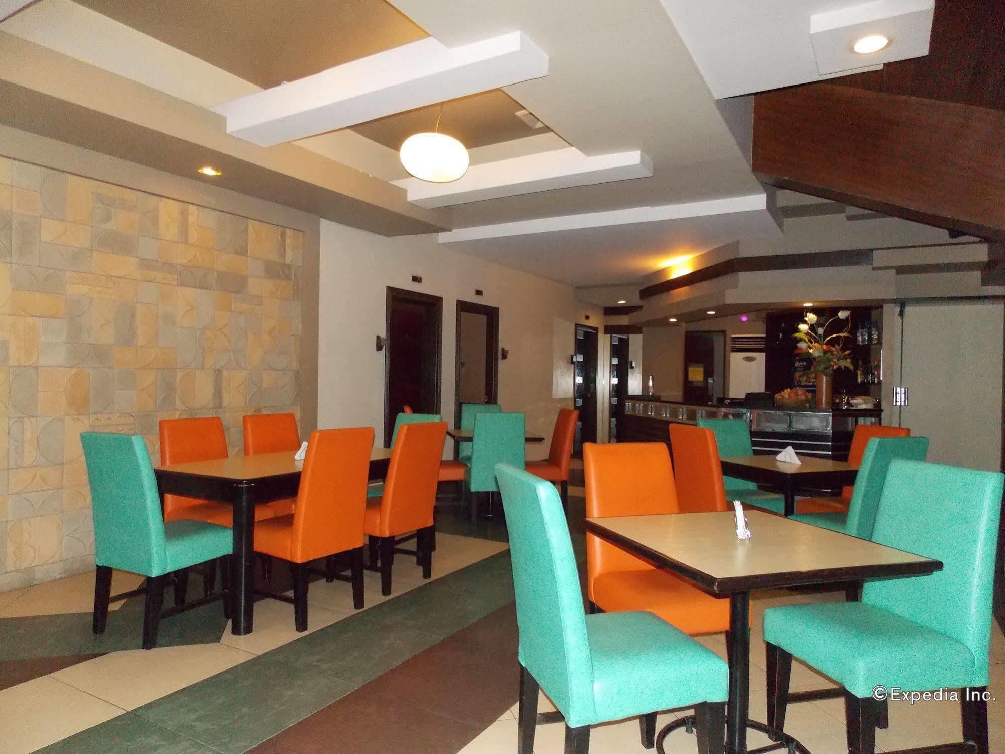 Mo2 Westown Hotel - Mandalagan Баколод Екстер'єр фото
