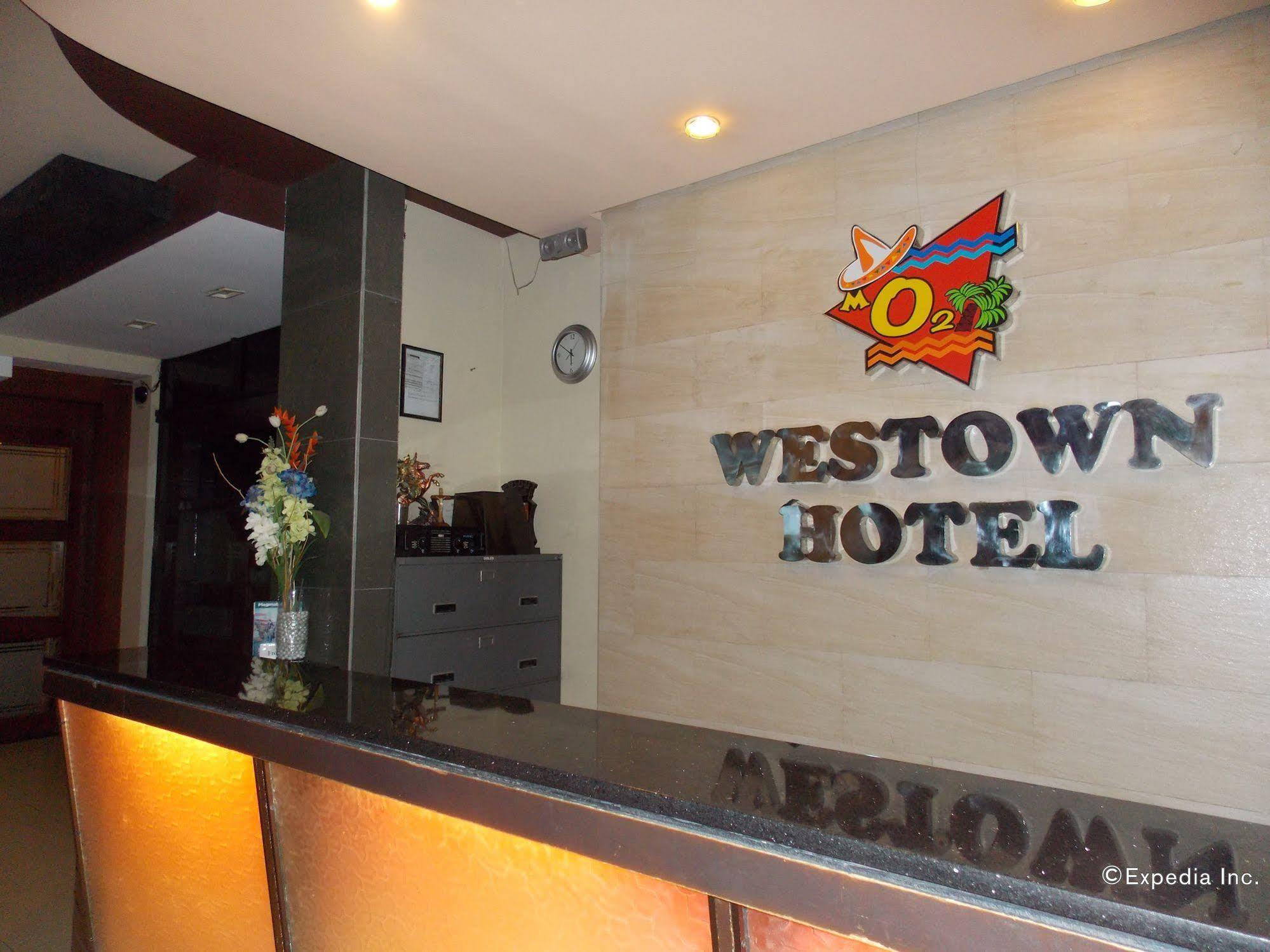 Mo2 Westown Hotel - Mandalagan Баколод Екстер'єр фото