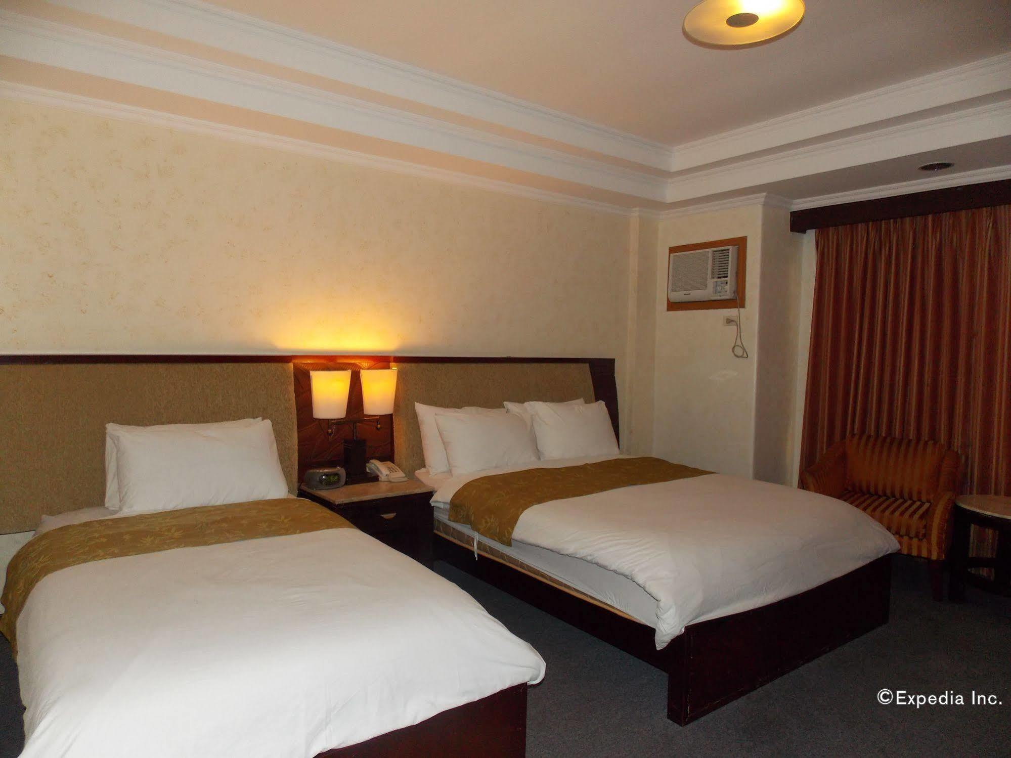 Mo2 Westown Hotel - Mandalagan Баколод Екстер'єр фото